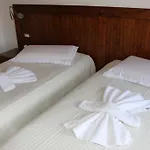 Kodra فندق 3*