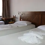 Kodra فندق