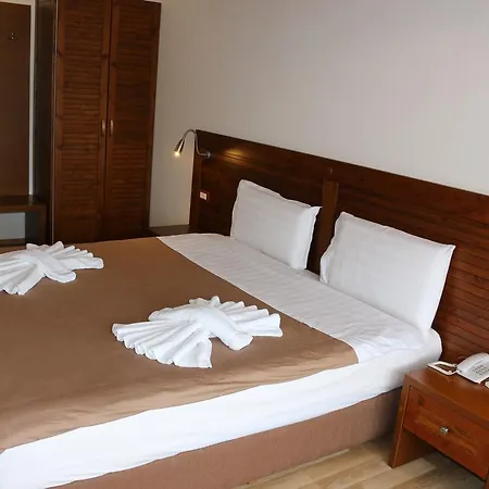 Kodra Hotel 3*