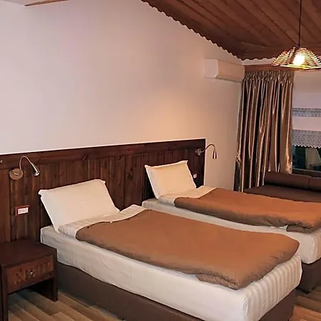 Kodra Hotel 3*